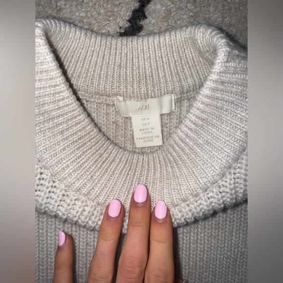 H&M Rib-Knit Light Taupe Loose Fit Sweater Vest - Picture 5 of 7